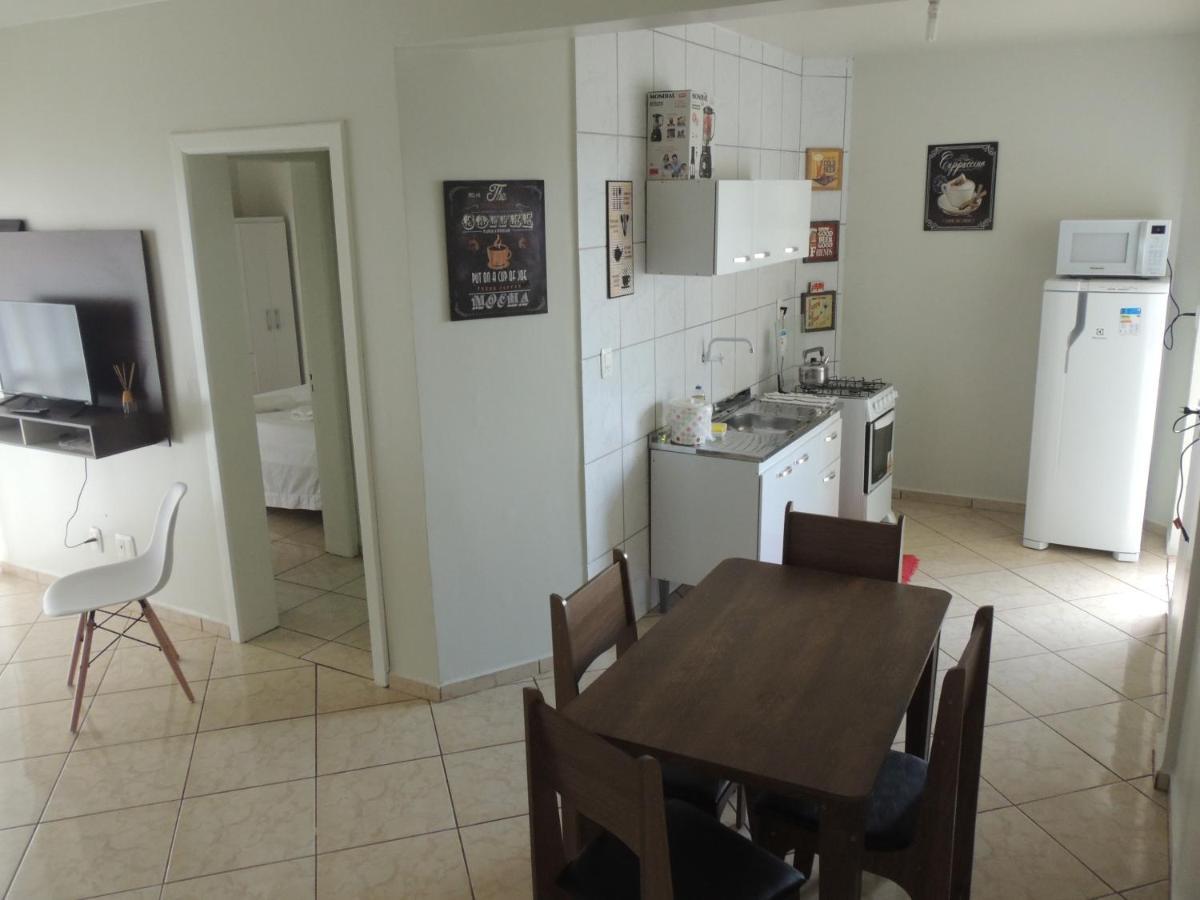 Apartamento Mobiliado Com Garagem Apartment Chapeco Luaran gambar