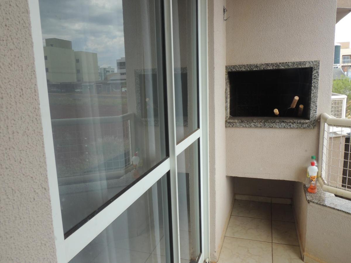 Apartamento Mobiliado Com Garagem Apartment Chapeco Luaran gambar