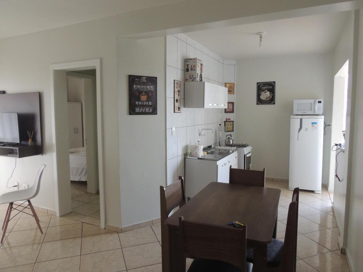 Apartamento Mobiliado Com Garagem Apartment Chapeco Luaran gambar